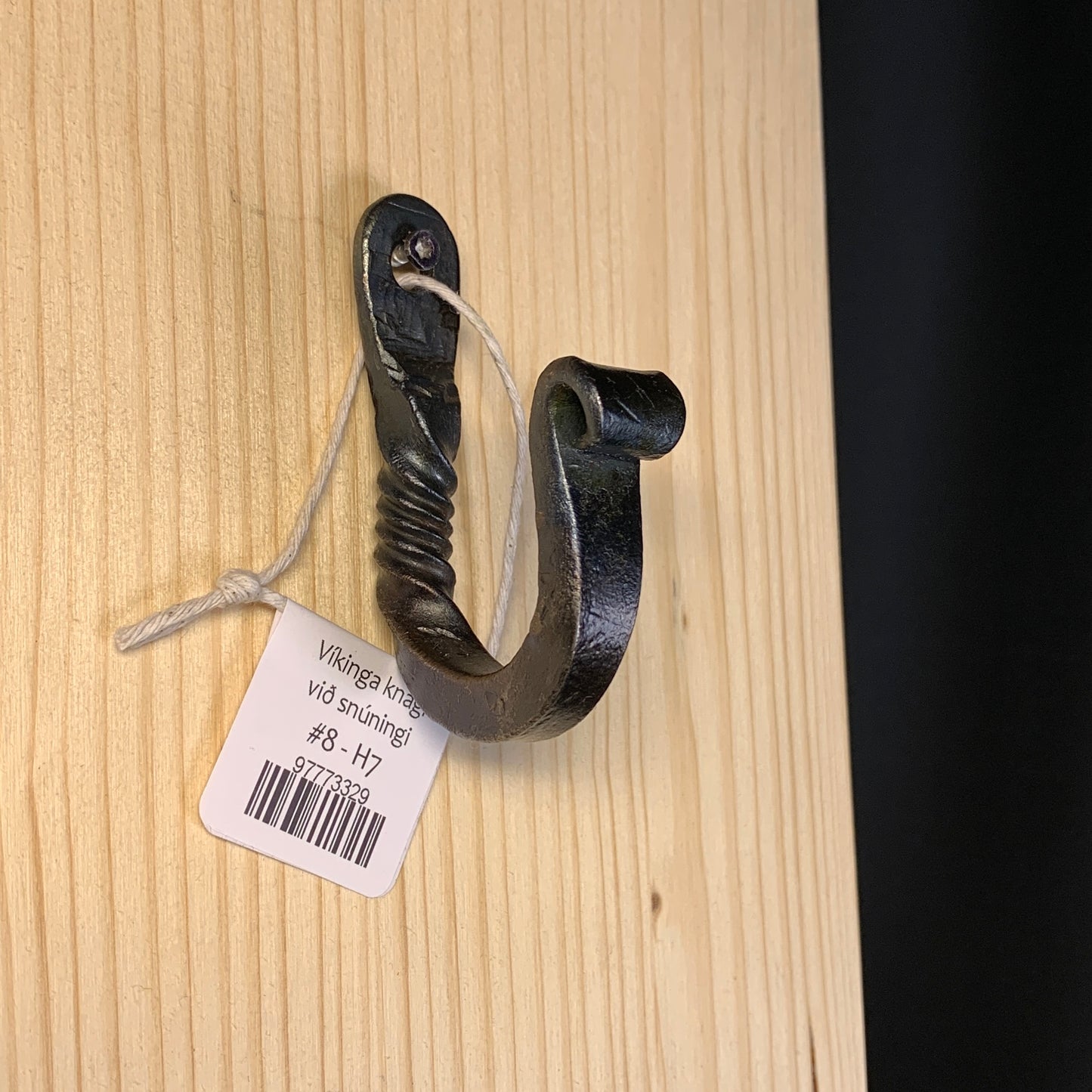 Handsmíðaður Víkingaknagi