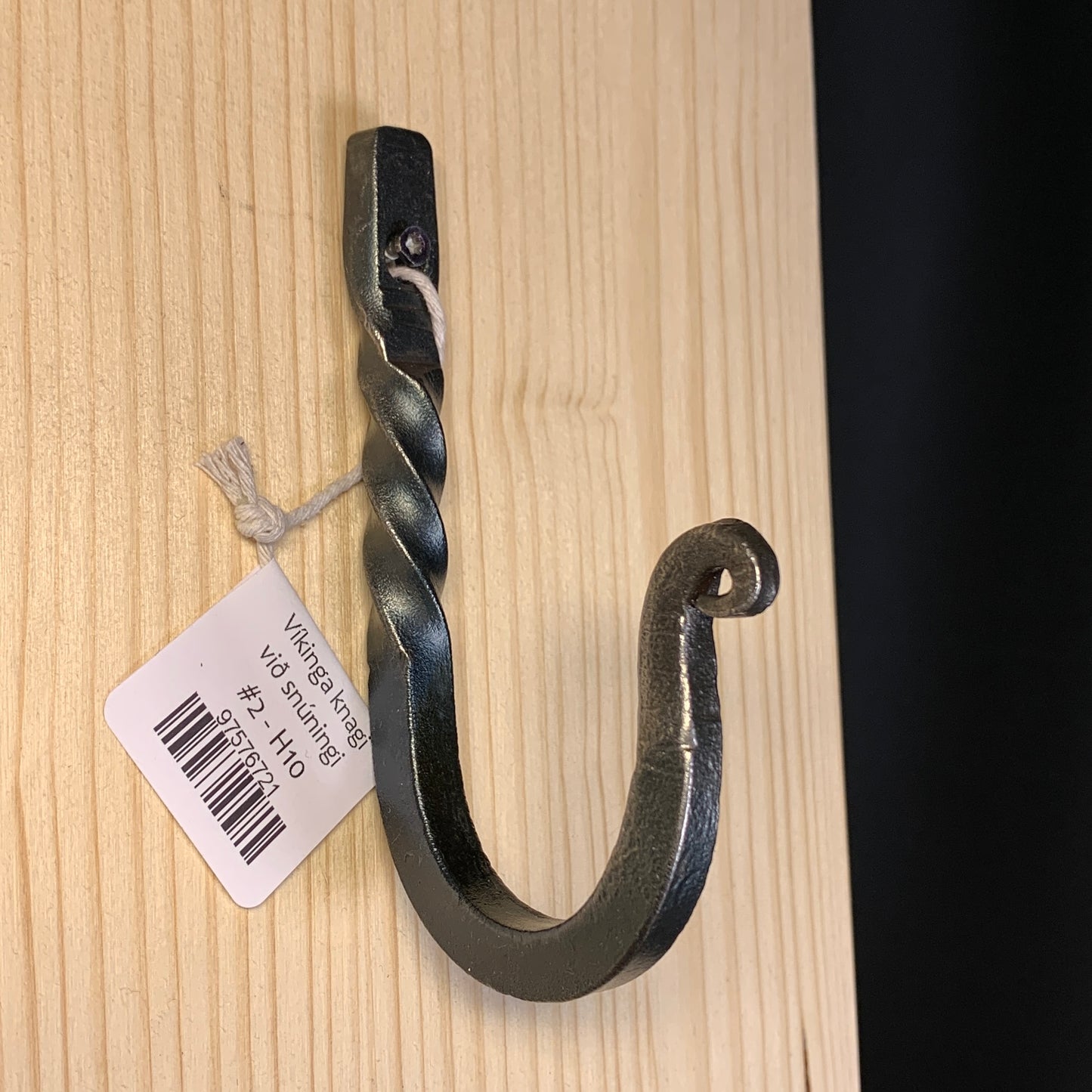 Handsmíðaður Víkingaknagi