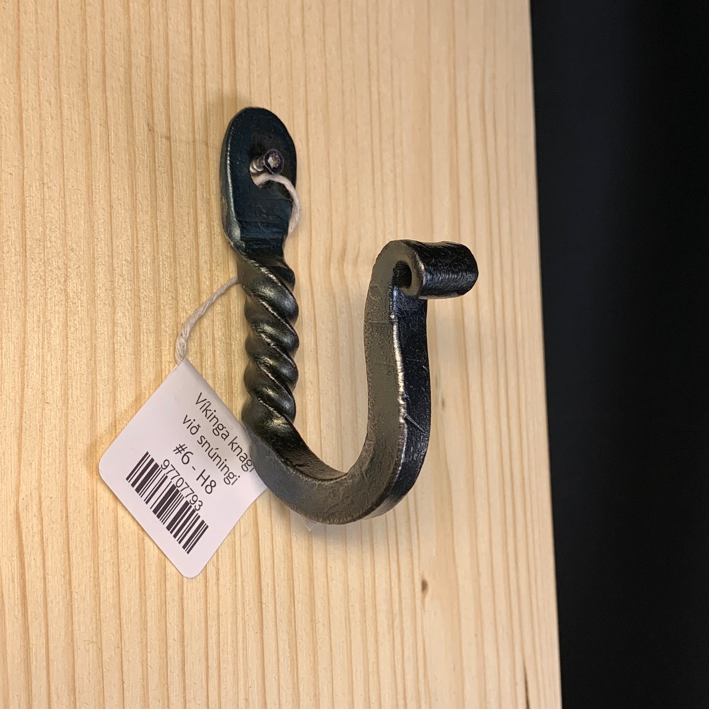 Handsmíðaður Víkingaknagi
