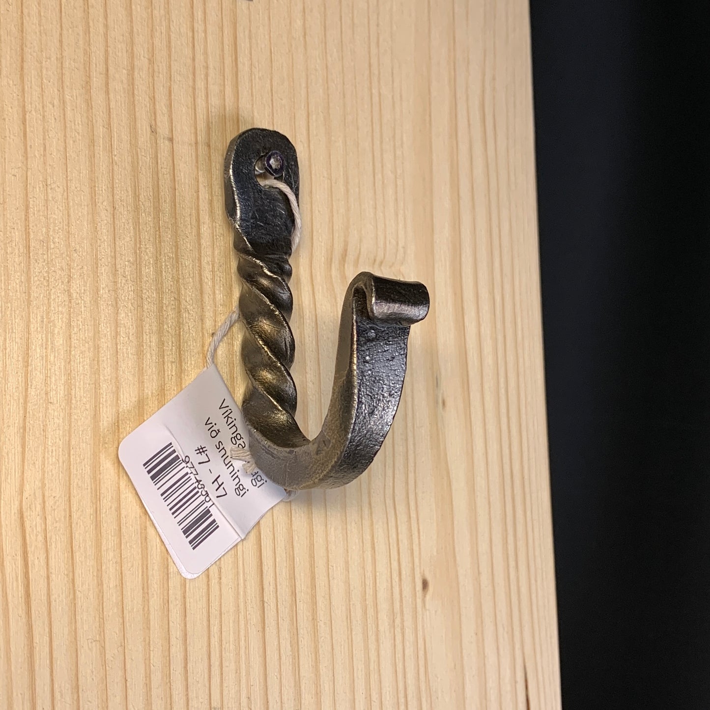Handsmíðaður Víkingaknagi