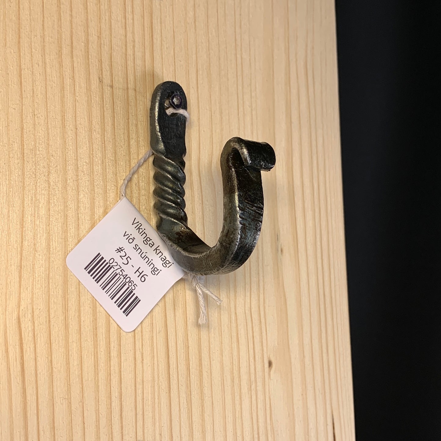 Handsmíðaður Víkingaknagi