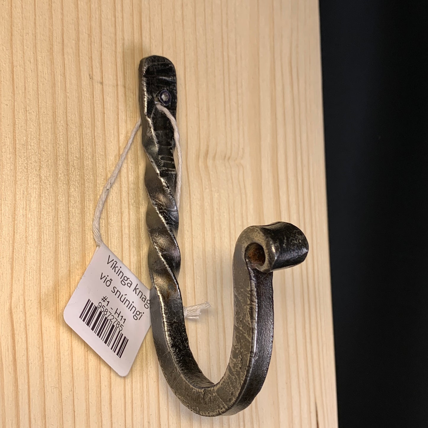 Handsmíðaður Víkingaknagi