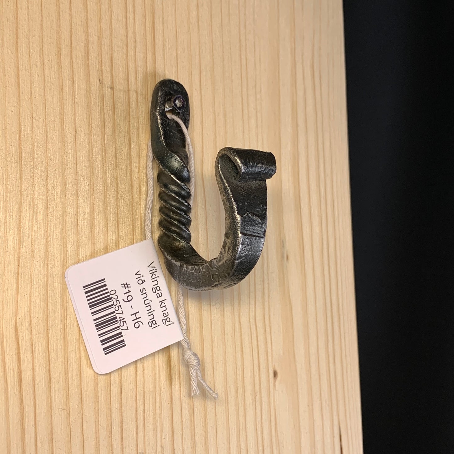 Handsmíðaður Víkingaknagi