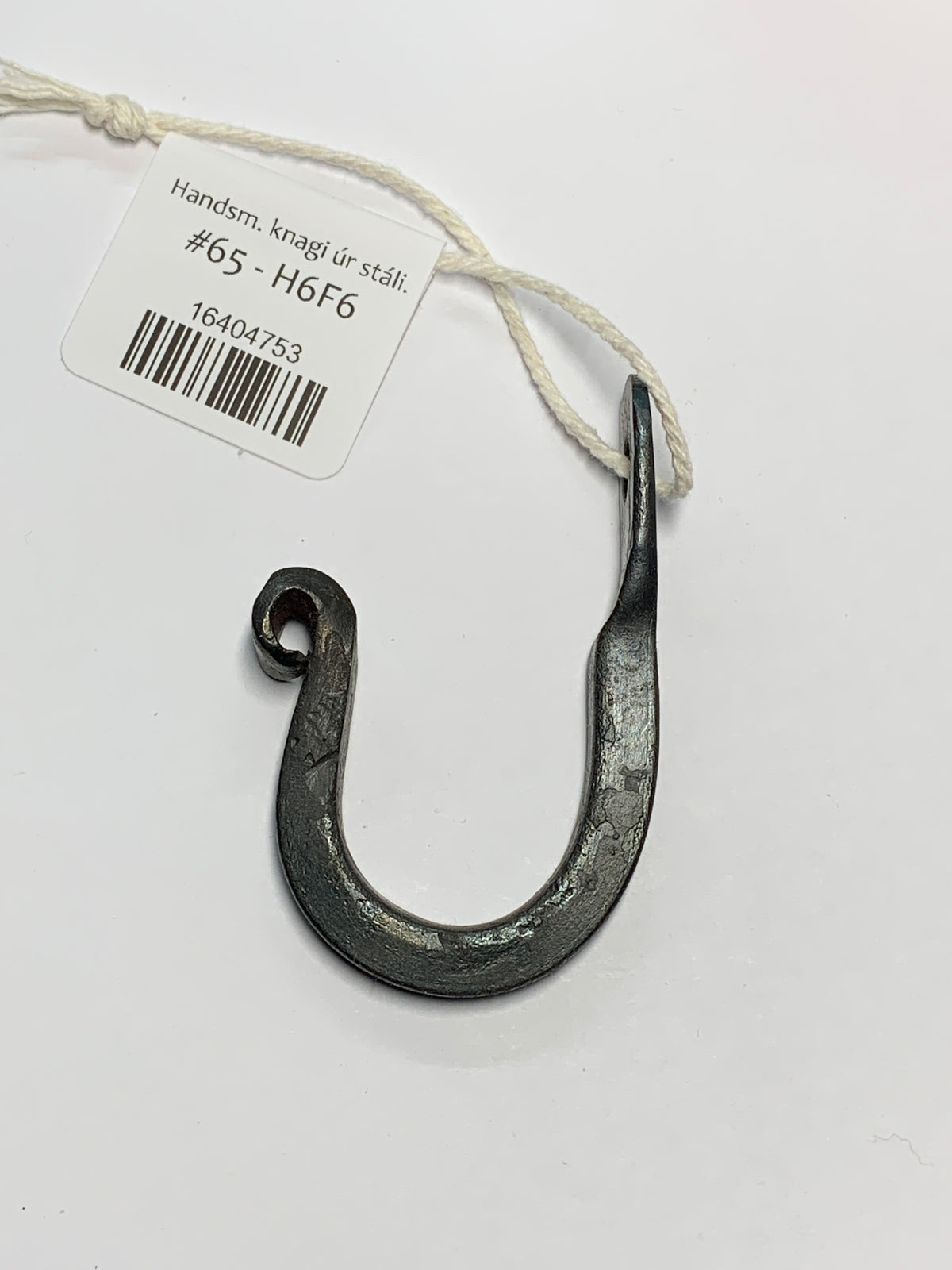 Handsmíðaðir knagar