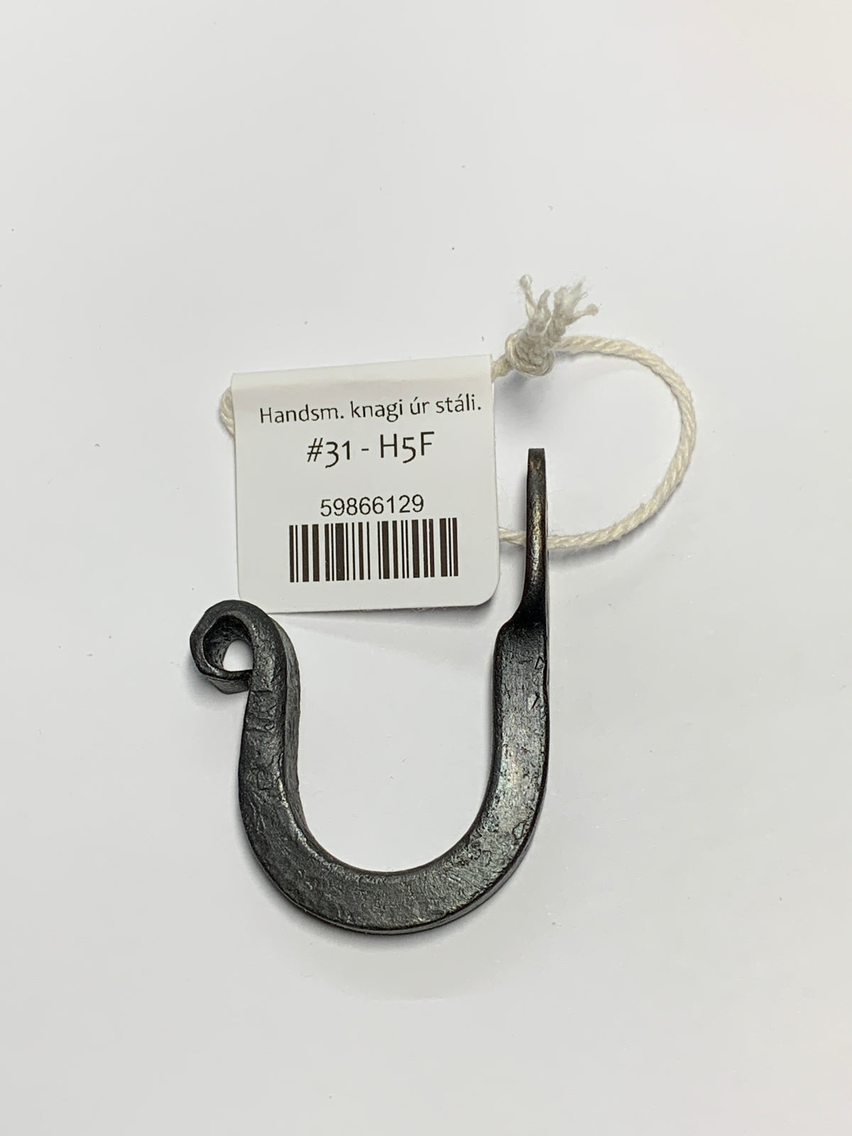 Handsmíðaðir knagar