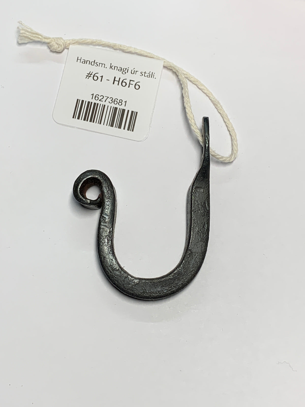 Handsmíðaðir knagar
